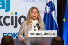 Predstavitev kandidatov skupne liste Nove Slovenije &ndash; kr&scaron;čanskih demokratov (NSi), Fokus Marka Lotriča in Slovenske ljudske stranke (SLS).Na fotografiji Irena Dolenc / Foto: Primož Pičulin