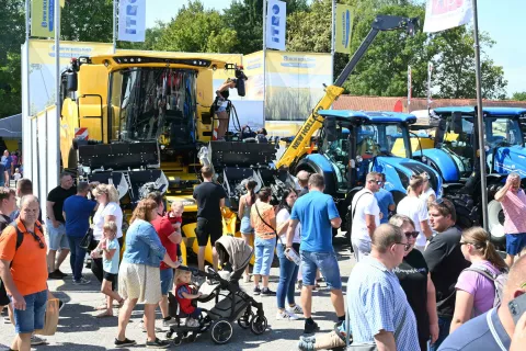 Na sejmu bo tudi tokrat velika ponudba kmetijske in gozdarske mehanizacije. / Foto: FOTO ZAUNEKER