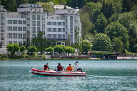Simbolična fotografija gasilci Bled gasilski čoln / Foto: Nik Bertoncelj