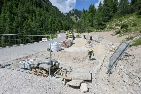 Zapora ceste čez Vr&scaron;ič
