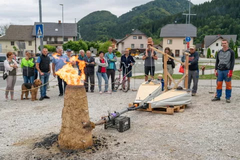 taljenje železa, Železniki, 2026 / Foto: Simon Benedičič
