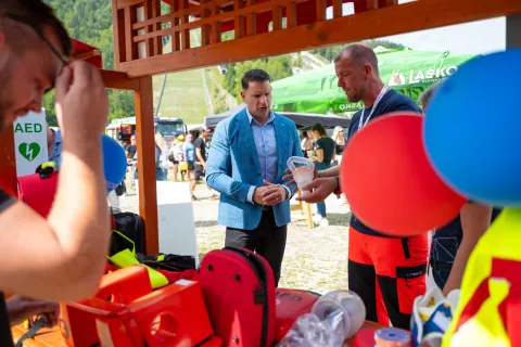 Vsak je lahko prvi posredovalec