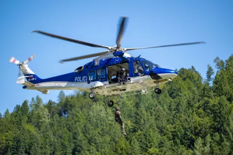 8. srečanje prvih posredovalcev PlanicaSimbolična fotografija Slovenska policija specialna policijska enota / Foto: Nik Bertoncelj