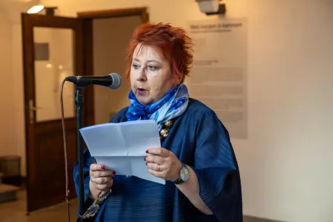 Odprtje razstave Med morjem in kamnom v Galeriji Pre&scaron;ernovih nagrajencev Kranj / Foto: Primož Pičulin