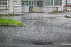 Simbolična fotografija Deževna ploha in neurjeJesenice plato Karavanke 1. julij 2026 / Foto: Nik Bertoncelj
