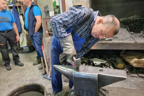 Mojstri ognja in železa