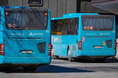 Simbolična fotografija občina Radovljica avtobusna postaja Radovljica / Foto: Nik Bertoncelj