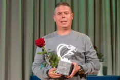 Podelitev &scaron;portnih priznanj za leto 2025 v &Scaron;kofji Loki, &scaron;portnik leta 2025 je Damjan Sofronievski. / Foto: Primož Pičulin