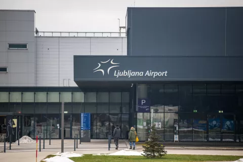 Letali&scaron;če Jožeta Pučnika Ljubljana - Ljubljana Airport (LJU) / Foto: Primož Pičulin