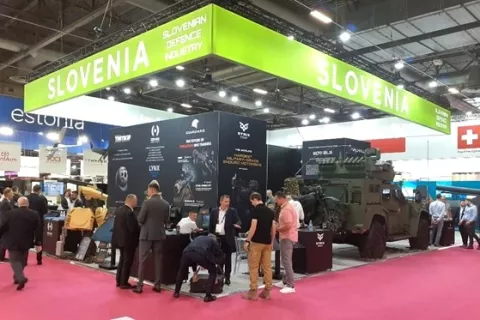Skupinski nastop slovenskih podjetij na sejmu obrambne industrije Eurosatory 2024 v Parizu. / Foto: arhiv Spirit Slovenija