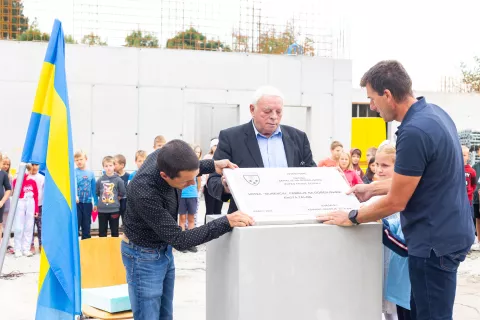 Slovesna položitev temeljnega kamna za izgradnjo novega vrtca v Zalogu in podružnične &scaron;ole Zalog. Zalog, 24. 9. 2026 / Foto: Matic Zorman