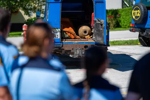 Intervencija odstranjevanja 250-kilogramske letalske bombe iz časa druge svetovne vojne Globoko pri Radovljici&scaron;tab Civilne za&scaron;čite Mo&scaron;nje, 6. september 2026 / Foto: Nik Bertoncelj
