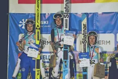 Na stopničkah v ženski konkurenci so bile same Gorenjke: zmagala je Ema Klinec pred Niko Vodan in Niko Prevc. / Foto: Aljaž Žepič