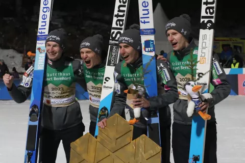 PLANICA SP 2023 12. dan sobota 4. marec ekipna tekma smučarski skoki svetovni prvaki slovenija žiga jelar anže lanišek timi zajc lovro kos / Foto: Gorazd Kavčič