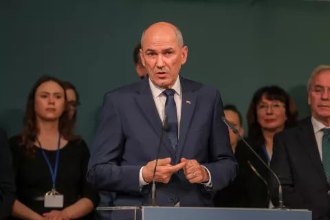 SI volitve v državni zbor april 2022 stranka SDS Janez Janša / Foto: Tina Dokl