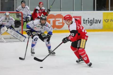 hokej HDD Jesenice proti Wipptal Bronccol hokejska dvorana Podmežakla Jesenice / Foto: Tina Dokl