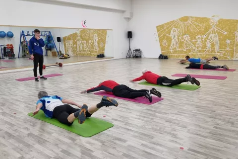 Člani športnega društva Gorenjski glas so bili navdušeni nad malo drugačno vadbo, kot so jo navajeni.  / Foto: Grega Flajnik