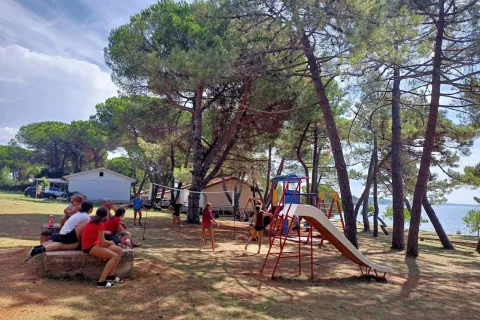 Otro&scaron;ko letovi&scaron;če Pinea / Foto: Janko Rabič