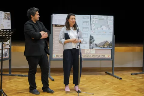 razstava arhitekt natečaj za nov kulturni dom in knjižnica &Scaron;enčur / Foto: Tina Dokl