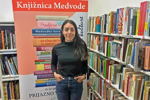 Rezidenčna raziskovalka na tretji Humanistični rezidenci Branislave Su&scaron;nik v Medvodah je bila Yanina Vidal iz Urugvaja. / Foto: Peter &Scaron;alamon