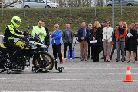 Prikaz naprave Skdibike motoristi / Foto: Sta