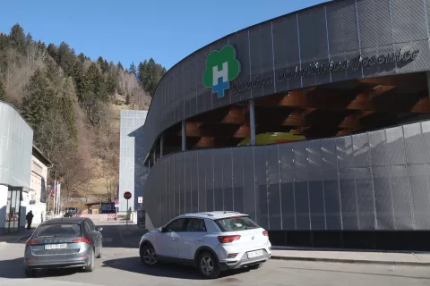 stavba SBJ Jesenice splo&scaron;na bolnica urgenca / Foto: Gorazd Kavčič