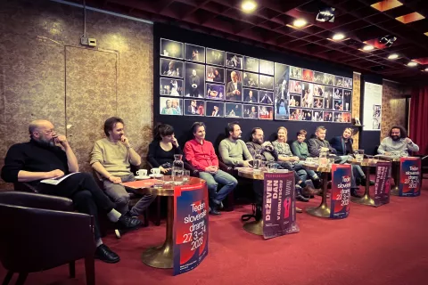 Večji del široke ustvarjalne ekipe iz Gurlitscha. / Foto: Arhiv Prešernovega Gledališča