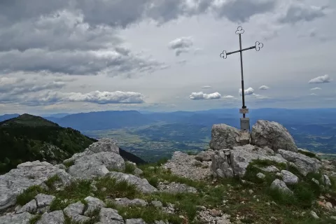 Križ na Velikem robu. / Foto: Jelena Justin
