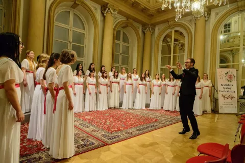 Dekliški zbor Gimnazije Kranj / Foto: Vladimir Kuric