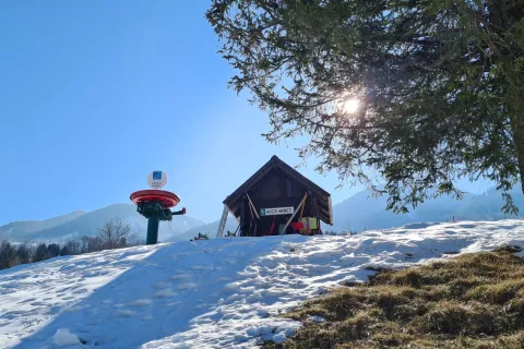 Kozji hrbet nad Bohinjsko Bistrico, ki je po petnajstih letih od zaprtja Koble nastal kot popolnoma novo smučišče in za katerega so v Bohinju prepričani, da ima prihodnost
