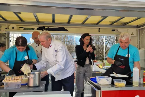 Oseli dodam / Foto: Maja Bertoncelj