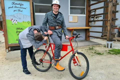 smolej, mavčiče / Foto: Alenka Brun