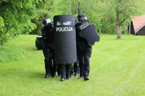 mobilni kriminalisti policija specialna enota / Foto: Policija