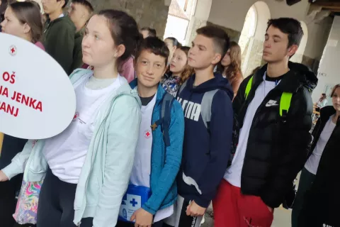 Ekipe OŠ Simona Jenka Kranj na državnem preverjanju znanj iz prve pomoči v Kopru. / Foto: Arhiv šole