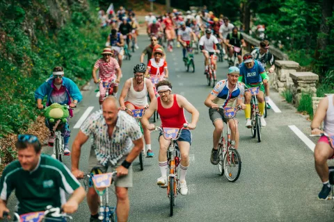 S »poniji« so na Vršič kolesarili že devetič. / Foto: Siniša Kanižaj/Red Bull Content Pool