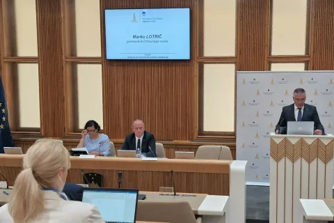 posvet sta vodila gorenjska državna svetnika Monika Ažman in Leopold Pogačar, za govornico predsednik državnega sveta, Gorenjec marko Lotrič. / Foto: Državni Svet