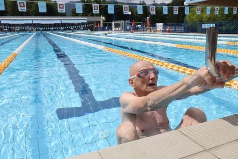 odprtje obnova bazen Radovljica kopanje turisti / Foto: Gorazd Kavčič