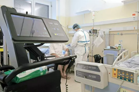 »Usmrtitev z zastrupitvijo (evtanazija in sodelovanje pri samomoru) ni poslanstvo zdravniškega poklica,« poudarja Jadranka Buturović Ponikvar. Fotografija je simbolična. / Foto: Gorazd Kavčič