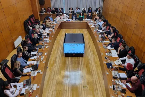 Kranjski mestni svet je kljub nekaterim pomislekom v prvem branju potrdil spremembe in dopolnitve občinskega prostorskega načrta. / Foto: Simon &Scaron;ubic