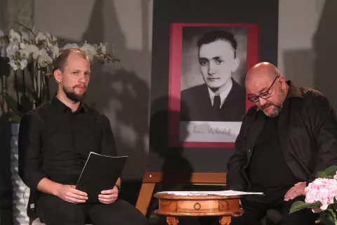 prireditev večer 100 obletnica rojstva pesnik Ivan Hribovšek 2. svetovna vojna ubit domobranec Radovljica / Foto: Gorazd Kavčič