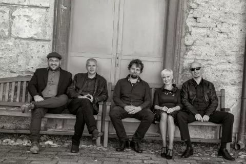 Že v ponedeljek bo s polno mero francoskega šansona nastopila zasedba Oryon. / Foto: Marjan Laznik