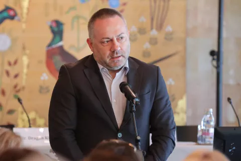 Minister Danijel Bešič Loredan je podpisal odstopno izjavo, ki mu jo je v podpis ponudil premier Robert Golob. / Foto: Tina Dokl