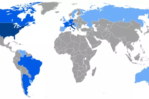 Zemljevid slovenske diaspore. S temno modro so označene države, v katerih je Slovencev največ, bodisi slovenskih manjšin ali izseljencev in zdomcev. / Foto: Wikipedija