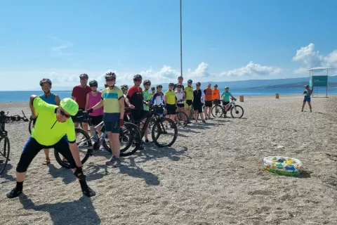 Ustavili smo se tudi na plaži Zlati rt na Braču. / Foto: Grega Flajnik