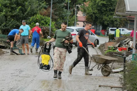 izredne razmere gorenjska poplave poplava 5.8.2023 Škofja loka / Foto: Tina Dokl
