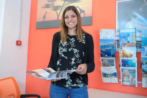 Ma&scaron;a Krivec Cvetkovič iz Turistične agencije Chebul meni, da te potovanje brez najbližjih morda tudi malce potegne iz cone udobja. / Foto: Tina Dokl