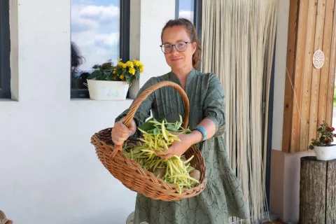 Maru&scaron;a Langerholc iz trgovinice &Scaron;tacunca / Foto: Tina Dokl