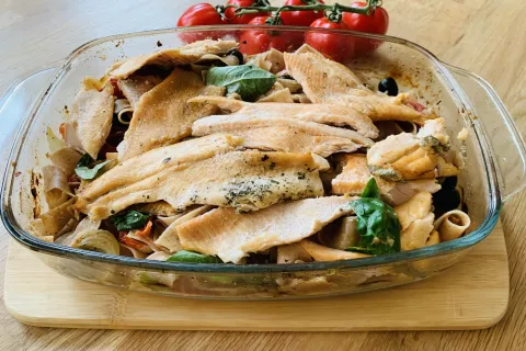 File postrvi s testeninami in paradižnikom / Foto: Erika Jesenko