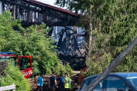 Požar na kmetiji Mis / Foto: Primož Pičulin