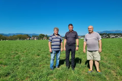 kmetje Primskovo Igor Krt, Franc krč, Anton Ovsenik / Foto: Simon Šubic